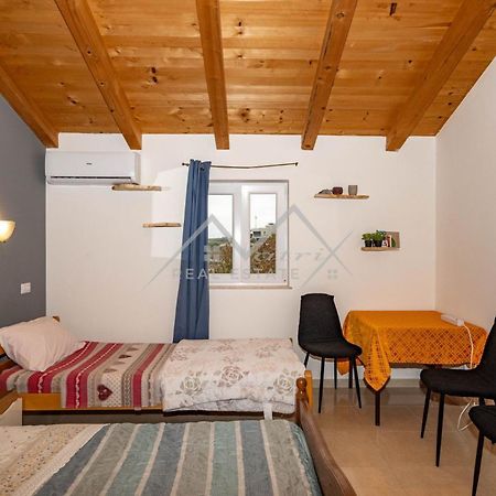Sobe Anja Guest House Brtonigla Luaran gambar
