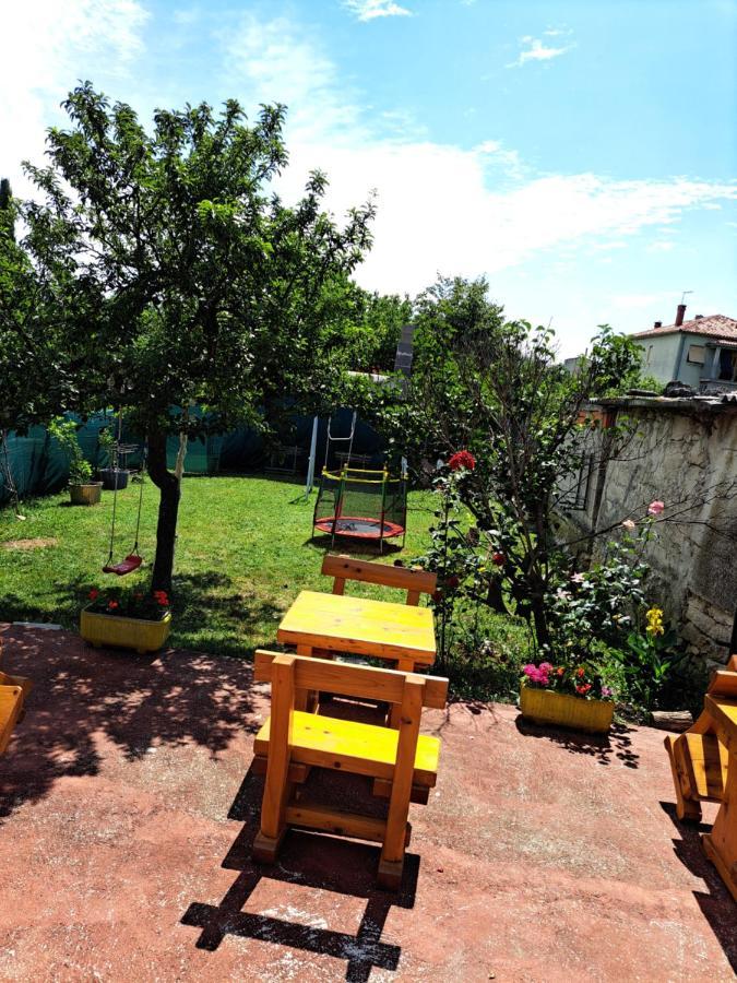 Sobe Anja Guest House Brtonigla Luaran gambar
