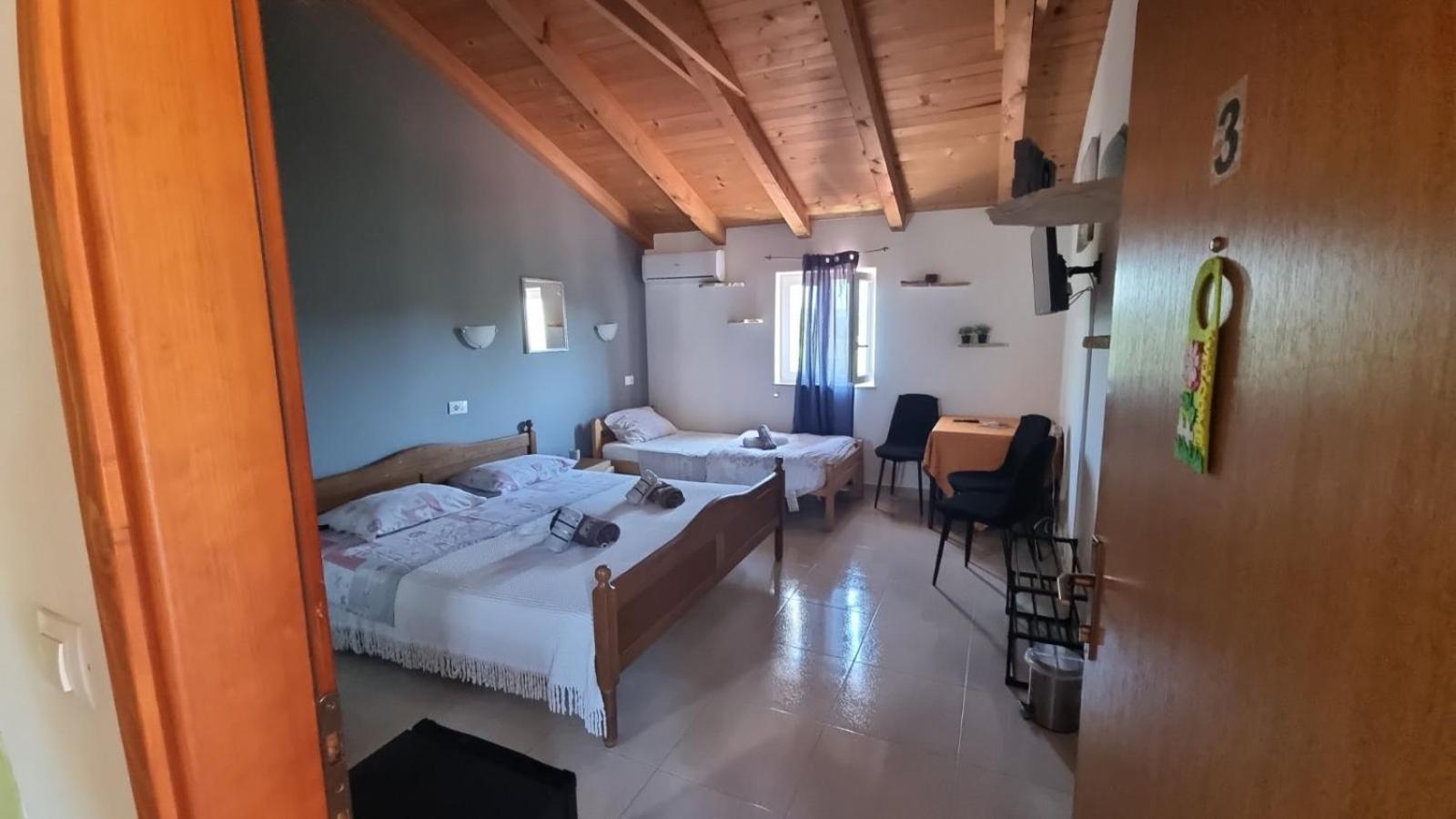 Sobe Anja Guest House Brtonigla Luaran gambar